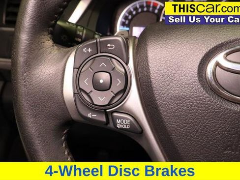 Used 2014 Toyota Camry SE image 12