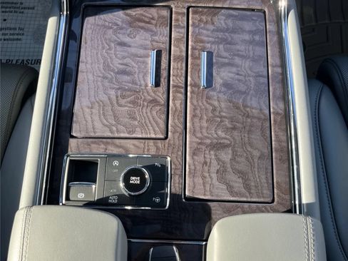 Used 2019 Lincoln Navigator L Reserve AWD/4WD image 18