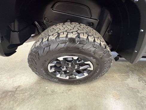 Used 2025 Jeep Wrangler Unlimited Rubicon AWD/4WD image 14