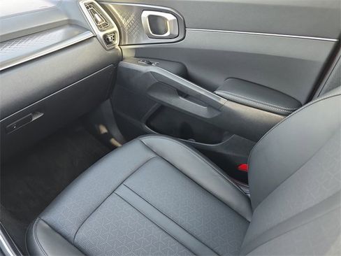 Certified 2021 Kia Sorento S image 19