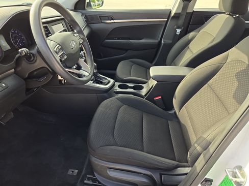 Used 2020 Hyundai Elantra SE w/ Cargo Package (C1) FWD image 15