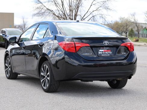 Used 2018 Toyota Corolla XSE image 11