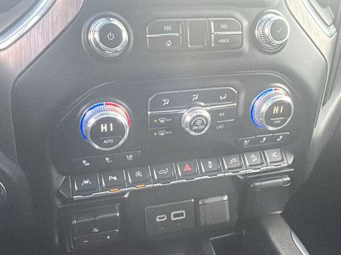 Used 2020 GMC Sierra 1500 Denali w/ Denali Ultimate Package image 24