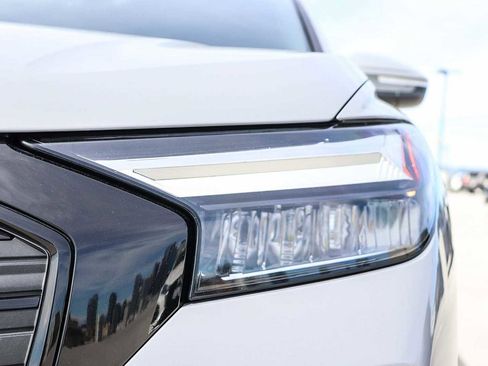 Used 2024 Audi Q4 e-tron Premium Plus w/ Premium Plus image 7