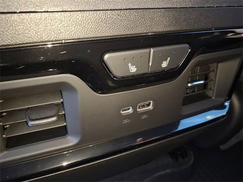 New 2026 GMC Sierra 2500 AT4 w/ Technology Package image 15