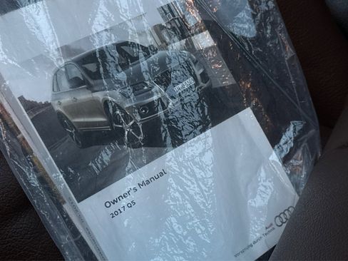 Used 2017 Audi Q5 2.0T Premium Plus w/ Premium Plus Package image 45