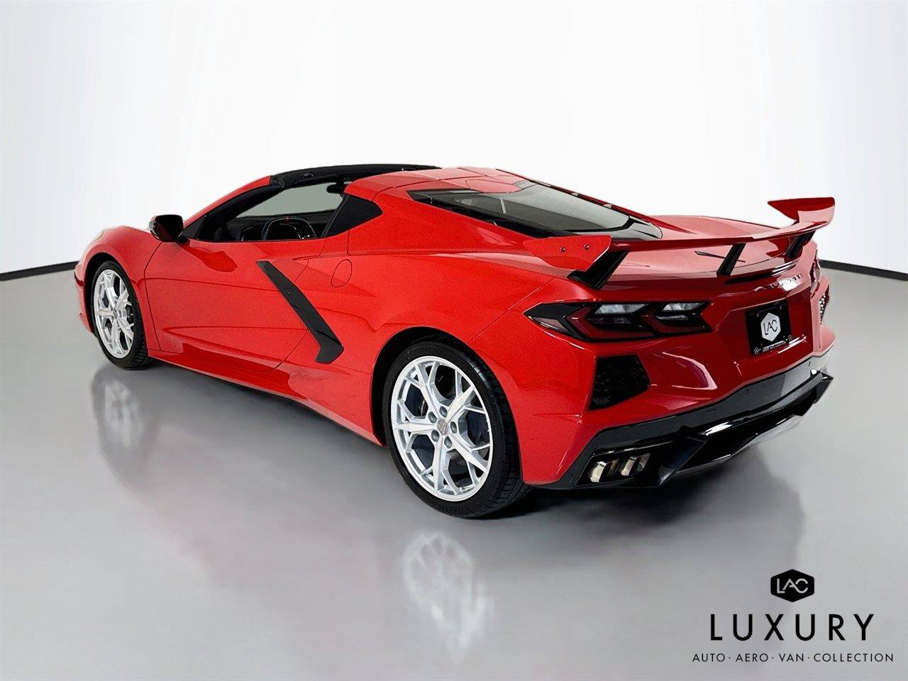 Used 2020 Chevrolet Corvette Stingray Coupe w/ 1LT RWD image 7