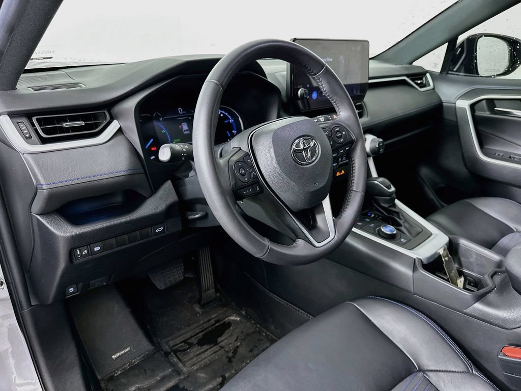 Used 2023 Toyota RAV4 XSE AWD/4WD image 10