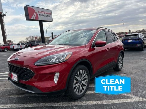 Used 2022 Ford Escape Titanium image 1
