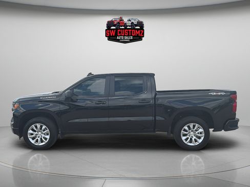 Used 2025 Chevrolet Silverado 1500 Custom AWD/4WD image 4