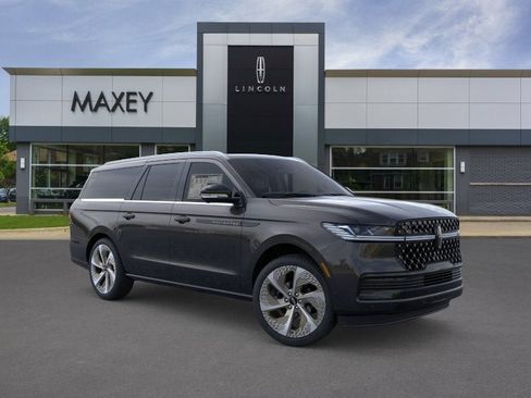 New 2026 Lincoln Navigator L Black Label AWD/4WD image 7