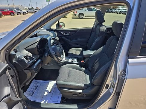 Used 2021 Subaru Forester Premium AWD/4WD image 17