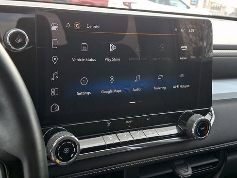 Used 2024 Chevrolet Colorado LT image 15