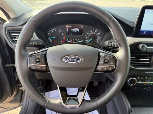 Used 2022 Ford Escape SEL image 20