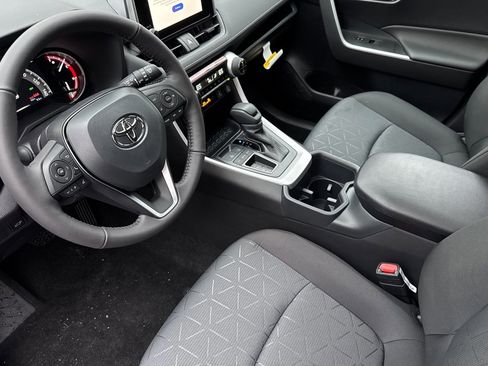 New 2025 Toyota RAV4 XLE image 10