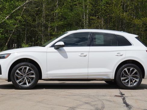 Used 2021 Audi Q5 2.0T Premium w/ Convenience Package AWD/4WD image 2