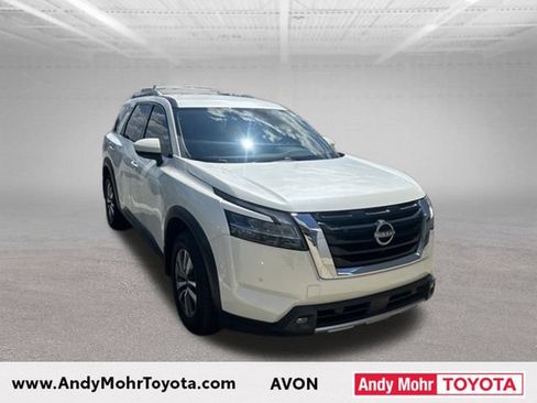 Used 2023 Nissan Pathfinder SL AWD/4WD image 1