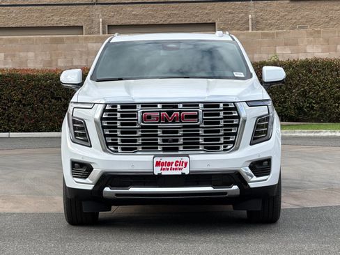New 2026 GMC Yukon Denali w/ Sun & Power Step Package AWD/4WD image 9