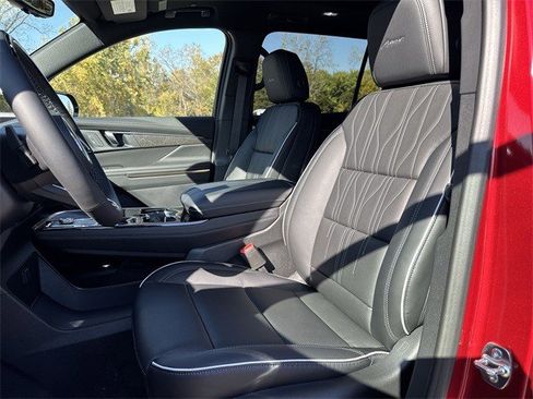 New 2026 Buick Enclave Avenir w/ Super Cruise Package image 11