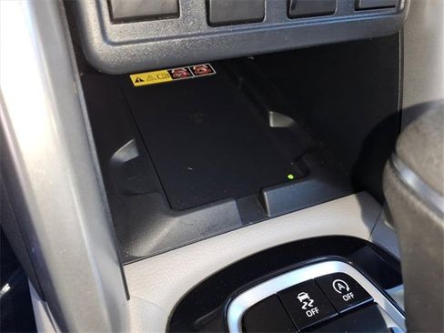 Used 2024 Toyota Corolla Cross LE image 14