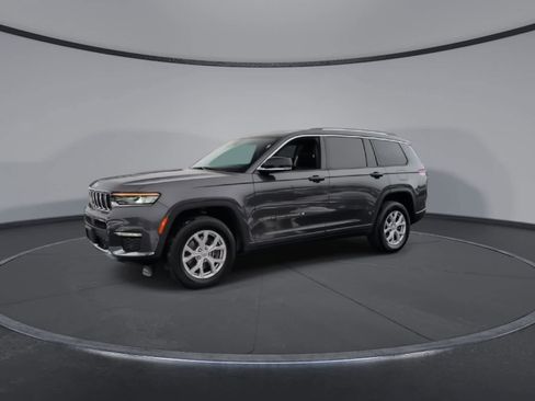 Used 2022 Jeep Grand Cherokee L Limited w/ Luxury Tech Group II image 4