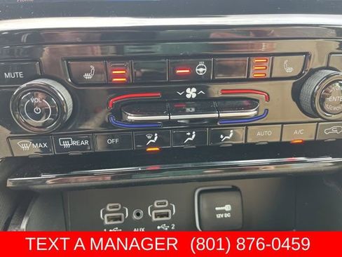 Used 2024 Jeep Grand Cherokee Limited AWD/4WD image 24