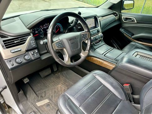 Used 2018 GMC Yukon XL Denali w/ Denali Ultimate Package AWD/4WD image 11