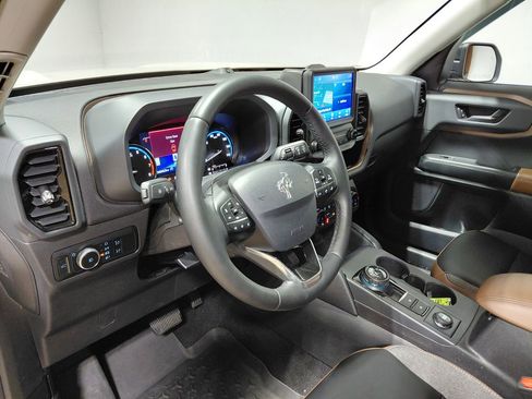 Used 2024 Ford Bronco Sport Outer Banks w/ Tech Package AWD/4WD image 30
