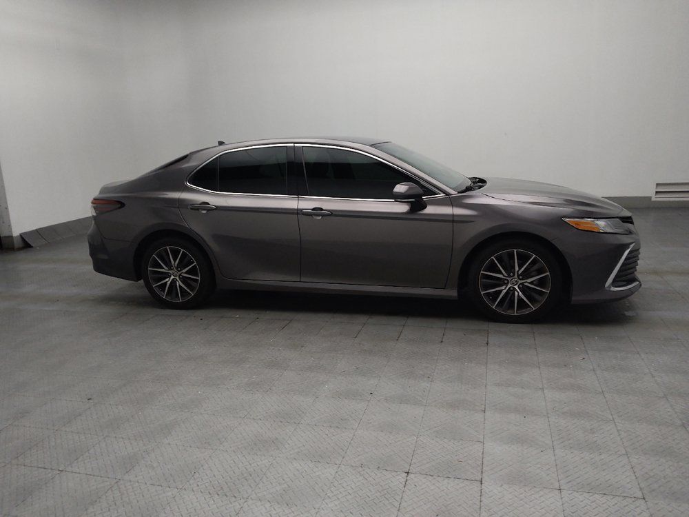Used 2021 Toyota Camry XLE w/ Navigation Package FWD image 11