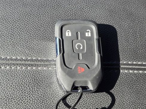 Used 2023 GMC Terrain SLE w/ Driver Convenience Package FWD image 21