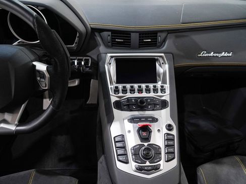 Used 2014 Lamborghini Aventador LP 700-4 image 13