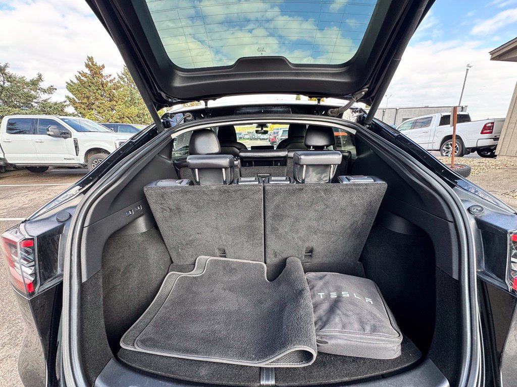 Used 2021 Tesla Model Y Long Range AWD/4WD image 32