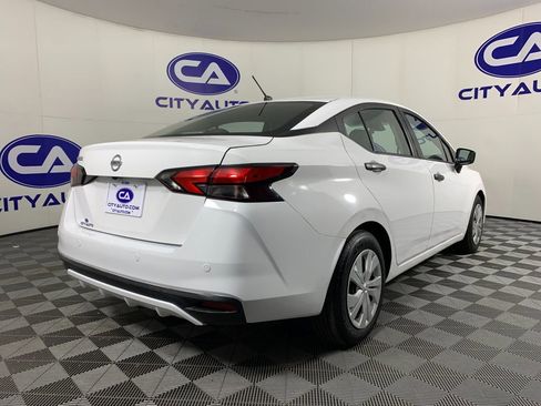 Used 2021 Nissan Versa S FWD image 3
