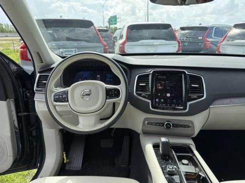 Used 2025 Volvo XC90 T8 Plus w/ Protection Package Premier AWD/4WD image 3