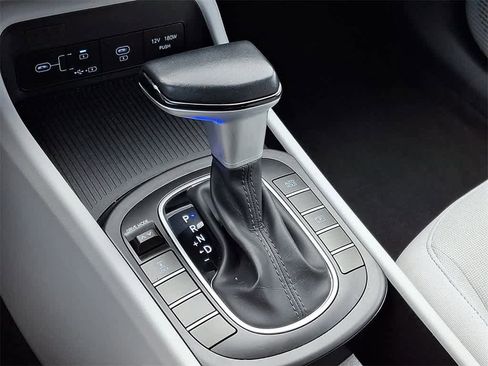 Used 2024 Hyundai Kona SEL image 14