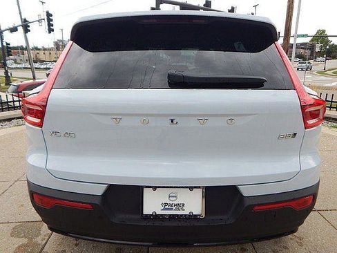 New 2026 Volvo XC40 B5 Plus w/ Protection Package Premier AWD/4WD image 9