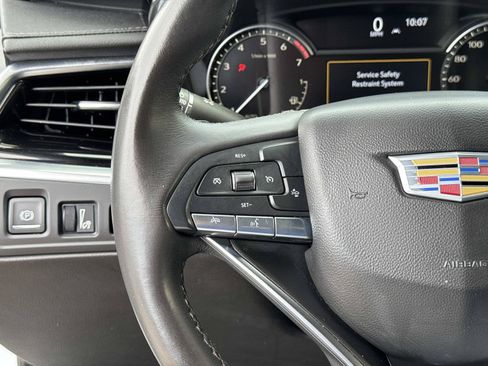 Used 2025 Cadillac XT6 Luxury FWD image 17
