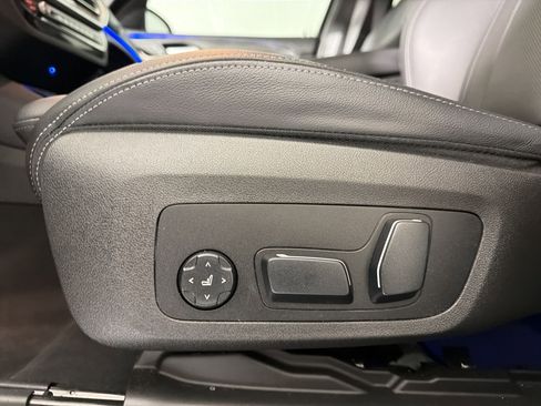 Used 2024 BMW X3 sDrive30i w/ M Sport Package RWD image 13