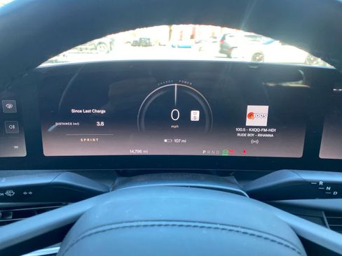 Used 2024 Lucid Air Touring AWD/4WD image 3