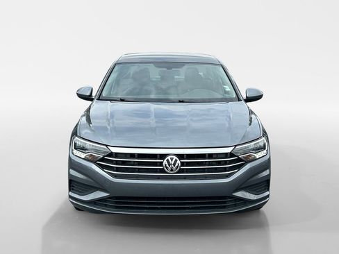 Used 2019 Volkswagen Jetta SE FWD image 2