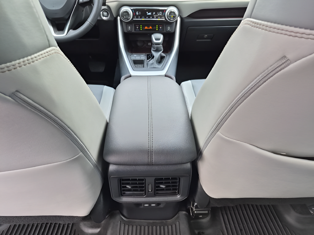 Used 2024 Toyota RAV4 Limited FWD image 28