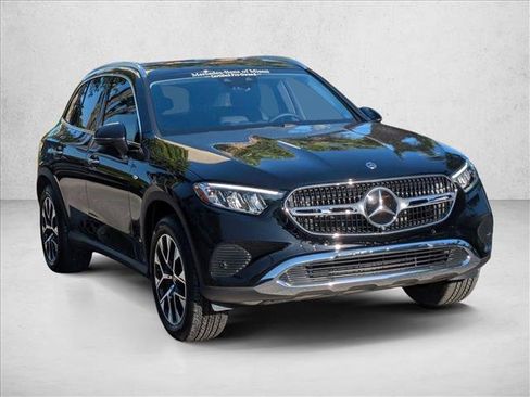 Certified 2025 Mercedes-Benz GLC 350e 4MATIC image 3