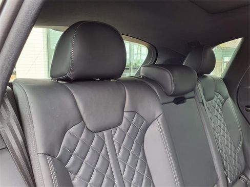 Used 2023 Audi SQ5 Premium Plus w/ Premium Plus Package image 17