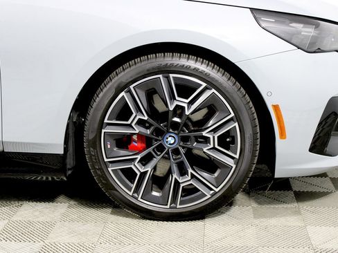 Used 2025 BMW i5 eDrive40i w/ M Sport Package image 22