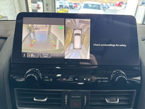 Used 2024 Nissan Armada Platinum w/ Captain's Chairs Package image 30