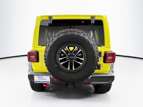 Used 2024 Jeep Wrangler Unlimited Rubicon w/ XTREMEE 35" Tire Package AWD/4WD image 6