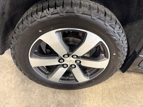 Used 2018 Chevrolet Traverse LT w/ LPO, 'HIT The Road' Package AWD/4WD image 24
