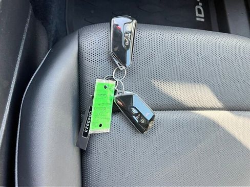 Used 2023 Volkswagen ID.4 Pro S image 39