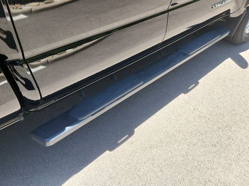 Certified 2024 Toyota Tacoma SR5 AWD/4WD image 13