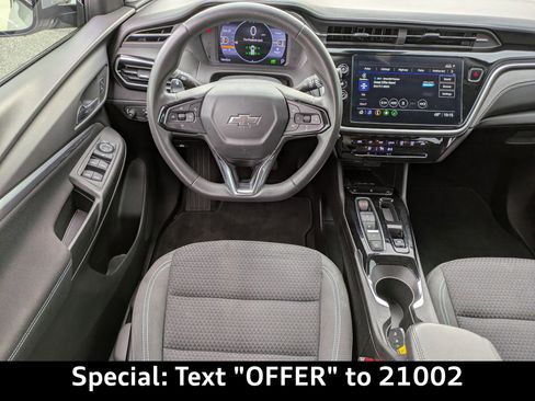 Used 2023 Chevrolet Bolt EUV LT image 17
